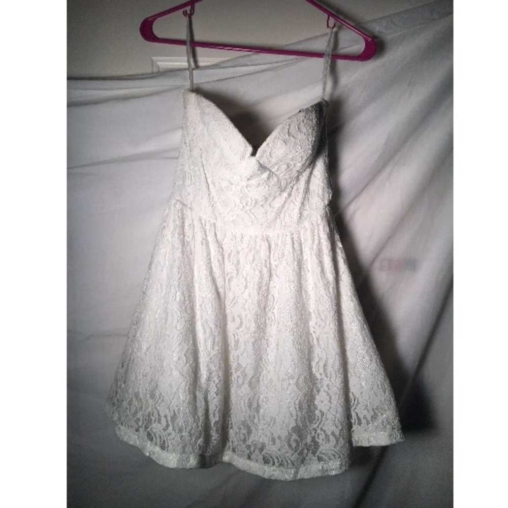 Cute White Strapless dress